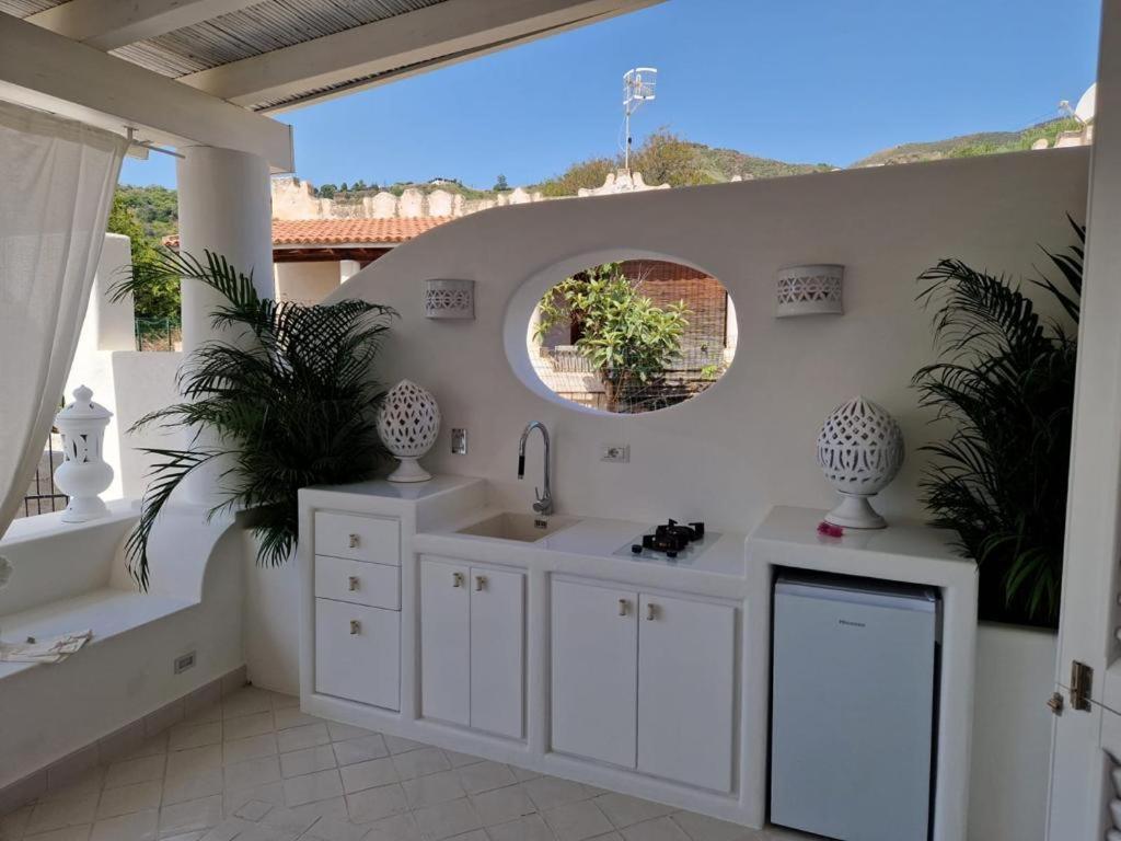 Sikelia Elegant Suite Lipari  Eksteriør billede